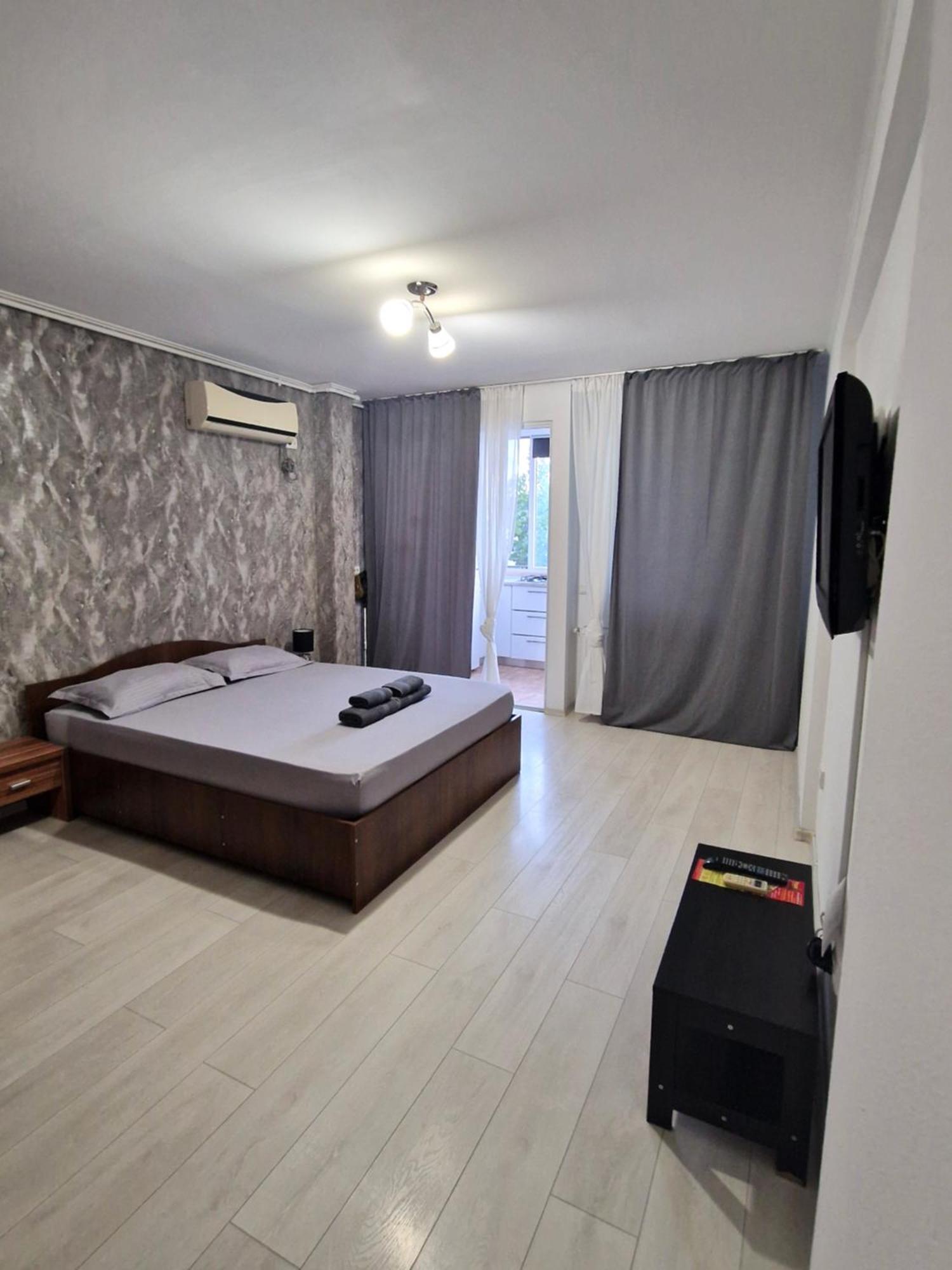 Studio Modern. Boekarest Buitenkant foto